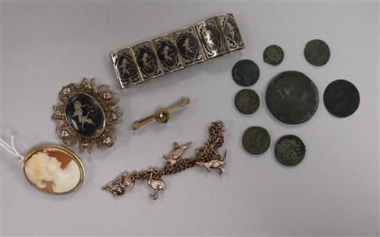 A small collection of jewellery, etc,